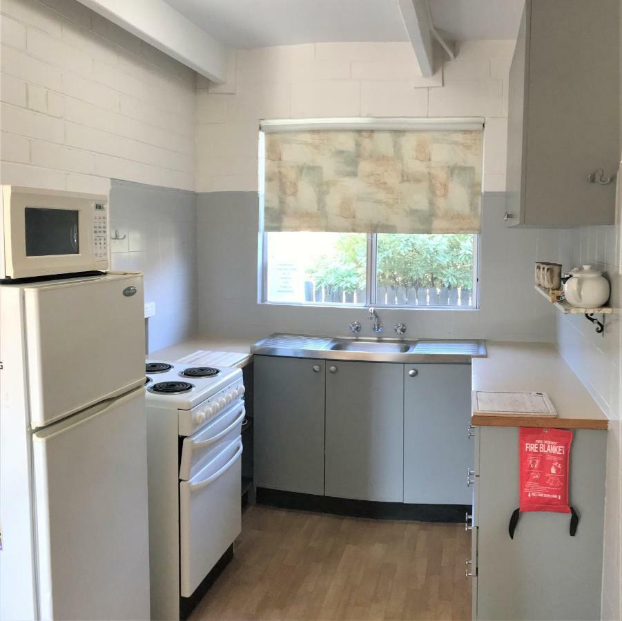 Kon Tiki Apartments Batemans Bay Exterior photo
